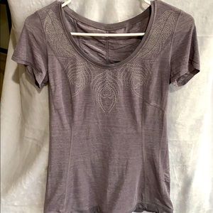 Lululemon purple work out, short sleeve tee